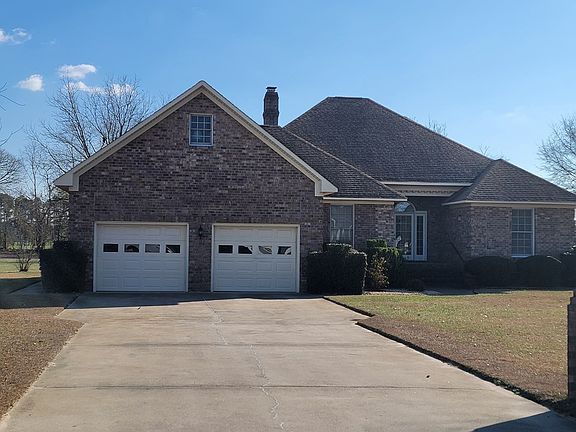 2nd image of 304 Pointe Dr