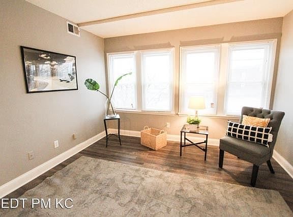 4th image of 1310 Admiral Blvd APT 201