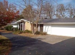 1080 Oak Crst, Baxter Springs, KS 66713