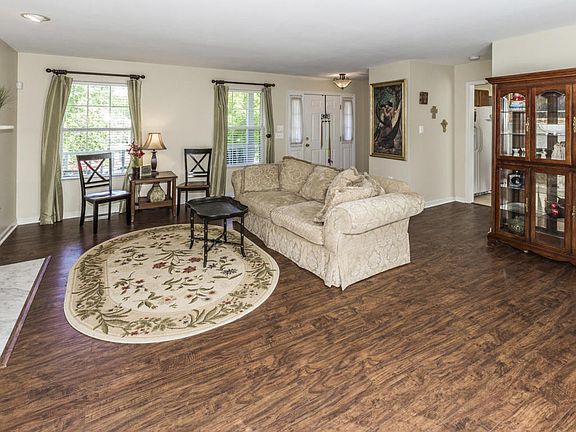 4th image of 2150 Willow Creek Ln