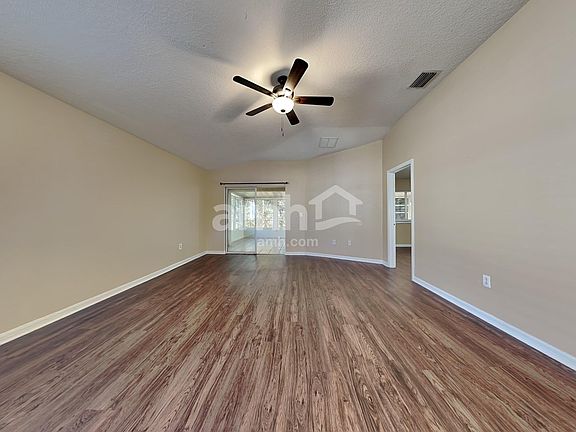 5th image of 547 Lindsay Anne Ct