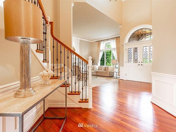 2nd image of 23290 SE 51st Pl