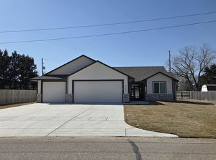 1107 N Main St, Rose Hill, KS 67133