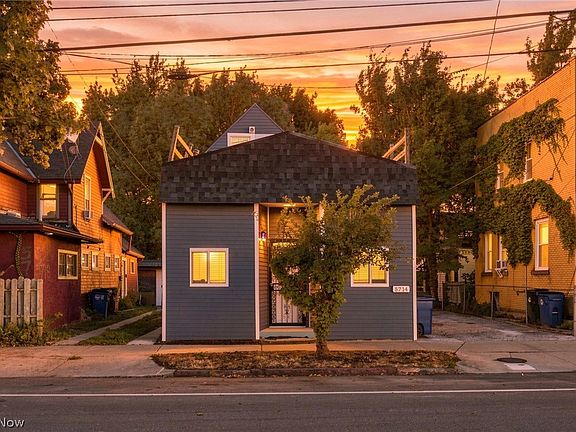 3rd image of 5714 Bridge Ave