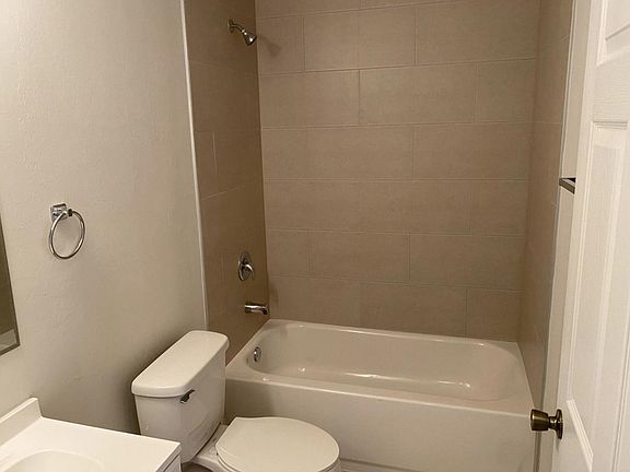 5th image of 843 Mohawk Pkwy #843