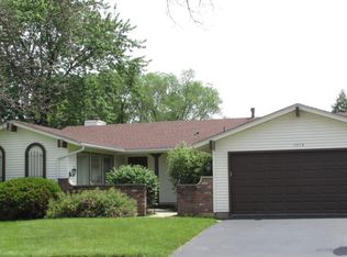 1113 Lovell Ct, Elk Grove Village, IL 60007