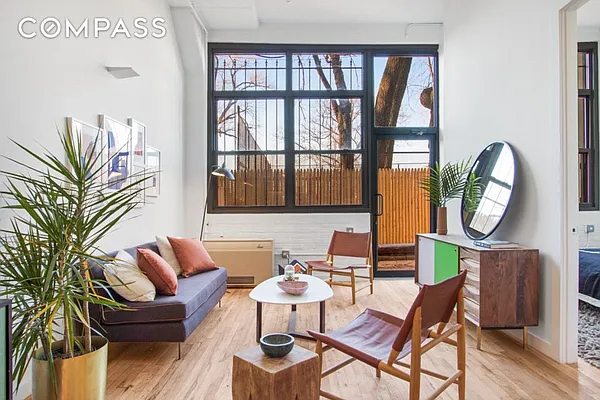 Rented by Compass | media 21