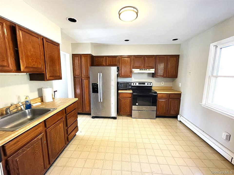 2nd image of 60 Florence Ave