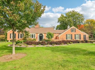 458 Pinewoods Dr, North Barrington, IL 60010