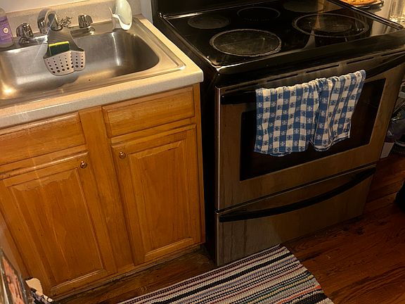2nd image of 389 Prospect Ave #3L