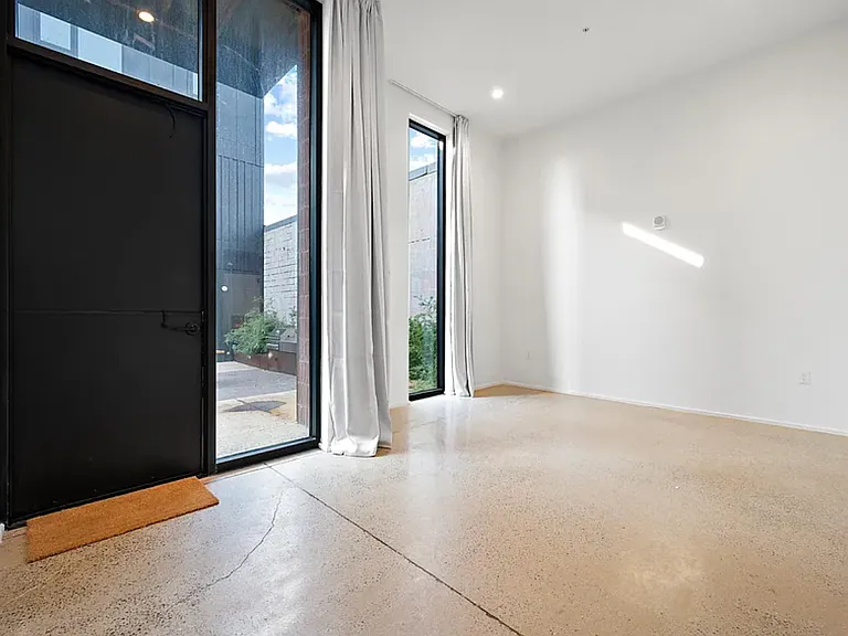 2323 2nd Ave S #1A — Photo 32
