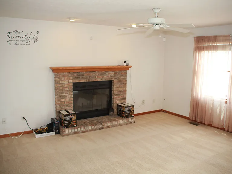 3125 Old Jamestown Rd — Photo 29