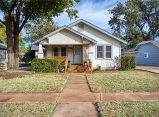 715 E Cypress St, Altus, OK 73521