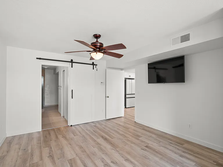 2050 Pacific Beach Dr #102 — Photo 14