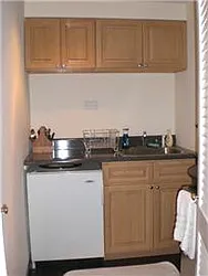Rented by R New York