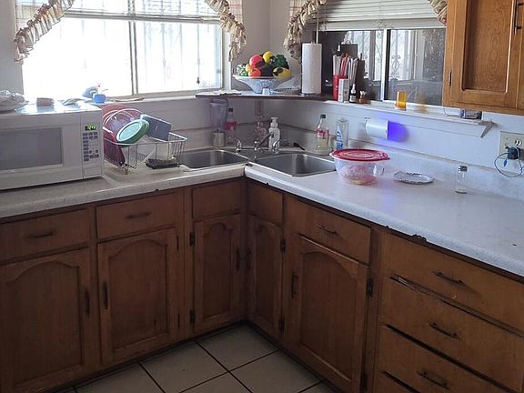 5th image of 4815 Sierra Madre Dr