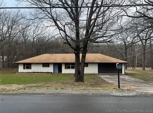 1905 S Woodland Rd, Muskogee, OK 74403