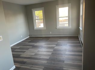 15 Maple Ave #2F, Riverside, RI 02915