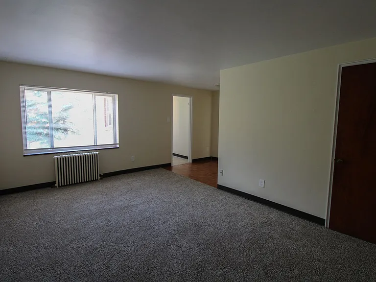 219 Lincoln Ave — Photo 6