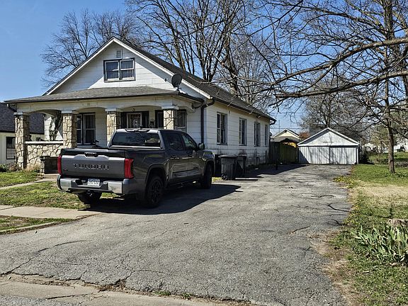 2nd image of 118 Chancellor St