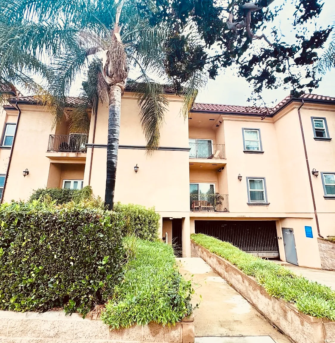 303 W Verdugo Ave — Photo 1