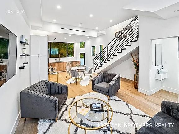2nd image of 1445 Martel Ave #1/4