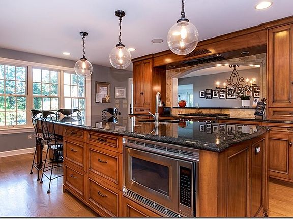 5th image of 50 Lyman Cir