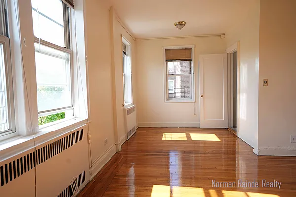 Rented by Norman Raindel, LREB | media 6