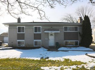 2830 Serra Dr, Sterling Heights, MI
