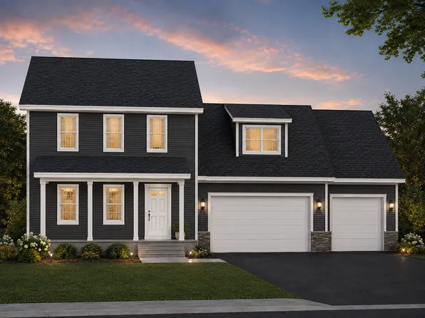 830 W Crest Ln, Ellsworth, WI 54011