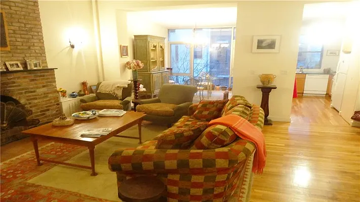 Rented by Fenwick Keats Real Estate | media 29