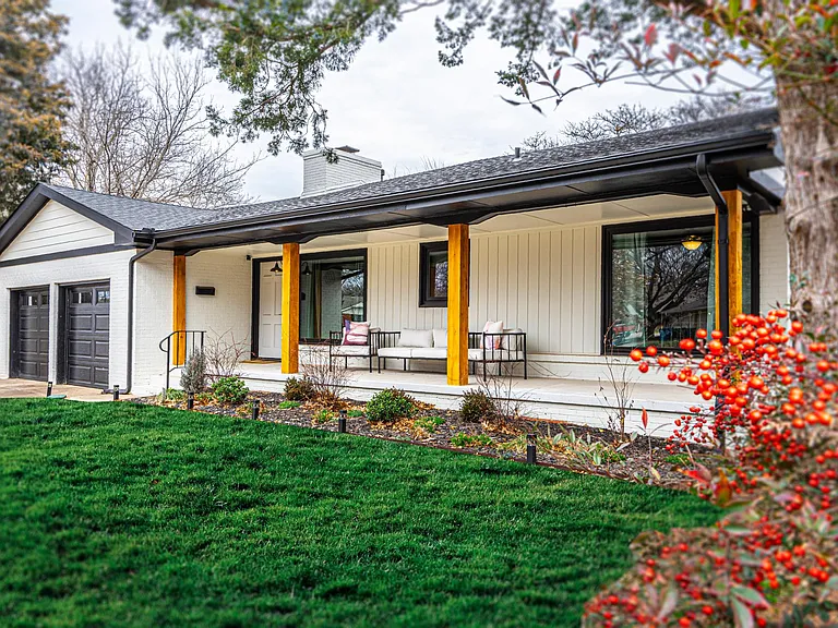 812 East Dr — Photo 3