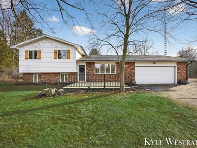 1763 E Pontaluna Rd, Spring Lake, MI, 49456