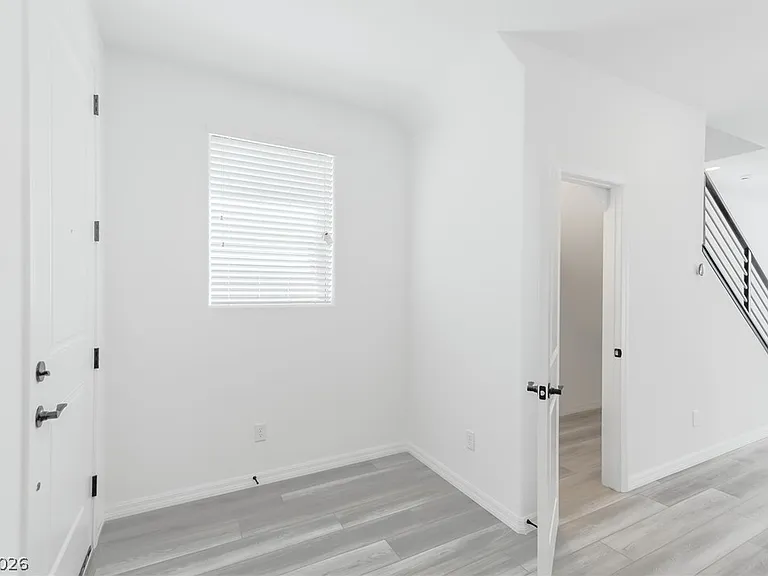 6017 Fennerwick Ave — Photo 3
