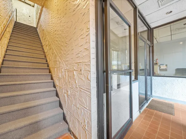 510 43rd Street image 24 of 32