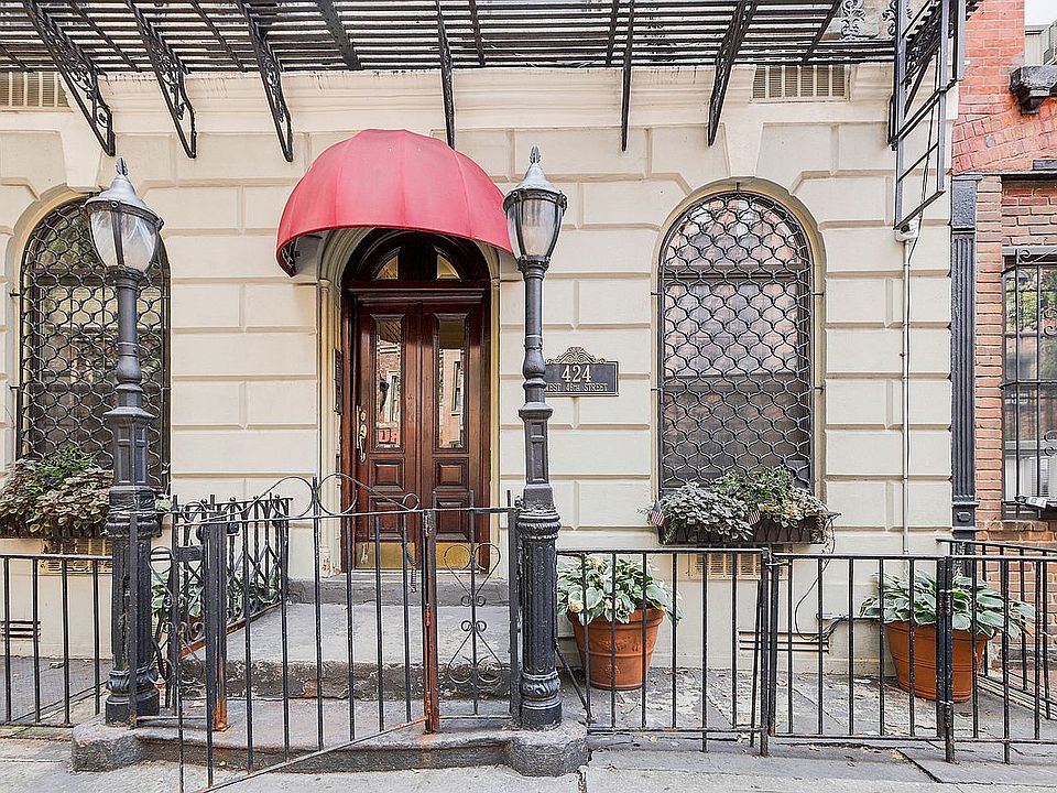 1st image of 424 W 46th St APT 1D