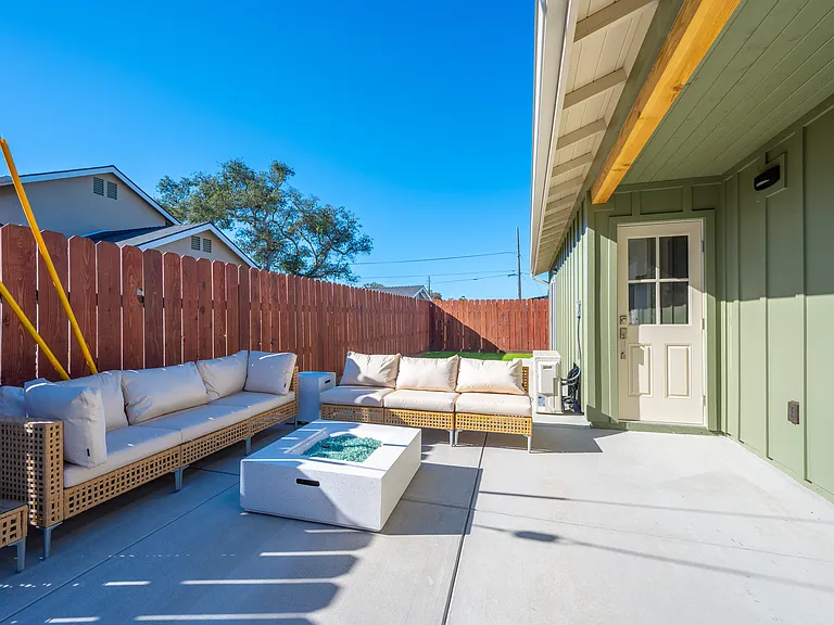 717 Bennett Ave #B — Photo 18
