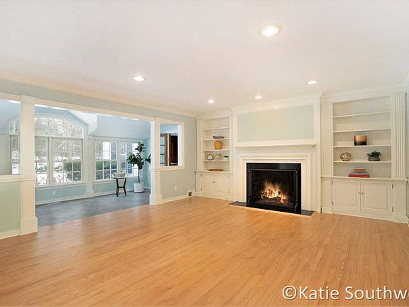 4th image of 2740 Bonnell Ave SE