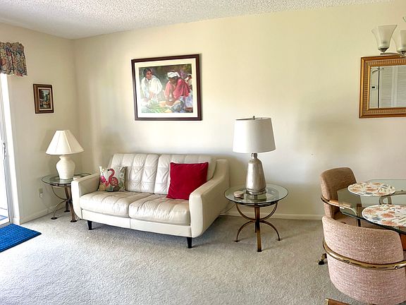 3rd image of 1420 Oakhill Dr #104