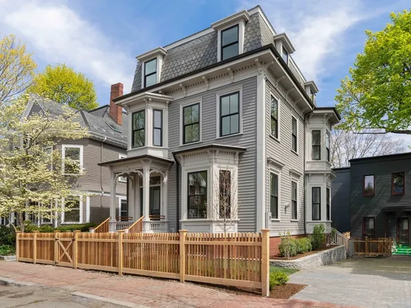 12 Fayette St #1, Cambridge, MA 02139