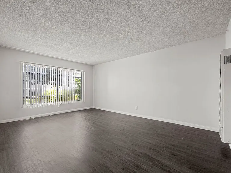 3862 S Potomac Ave — Photo 25