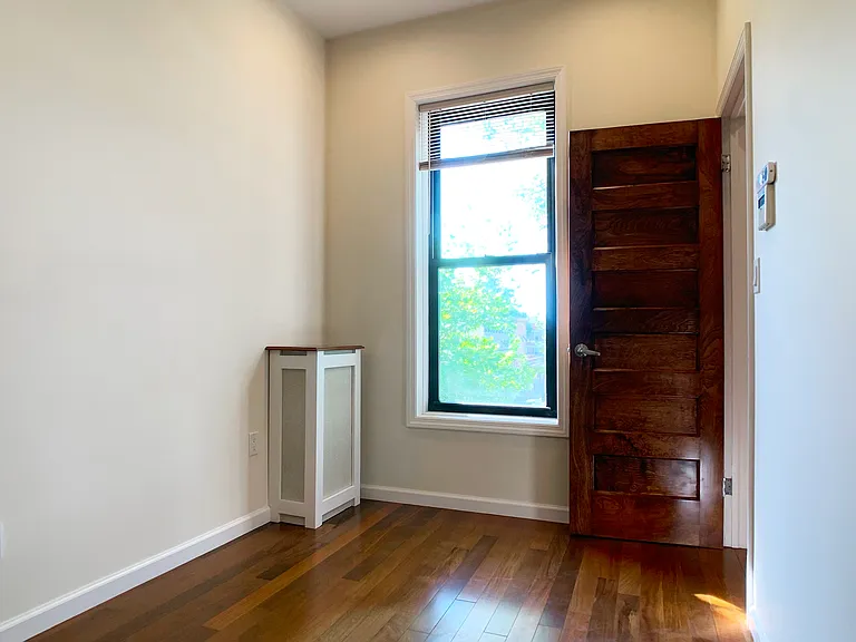 1518 Putnam Ave #2 — Photo 10