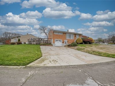 376 Livingston Rd, West Mifflin, PA, 15122