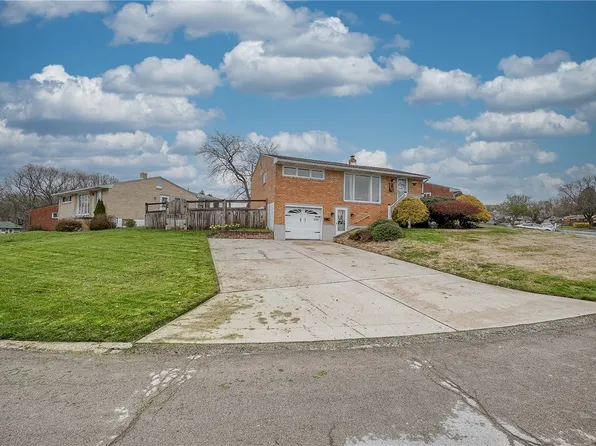 376 Livingston Rd, West Mifflin, PA 15122