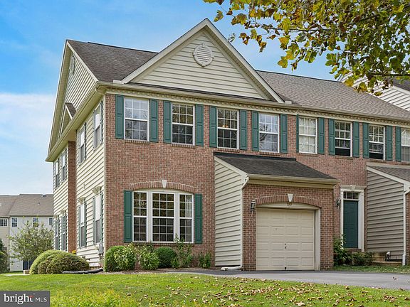 2nd image of 190 Penns Manor Dr