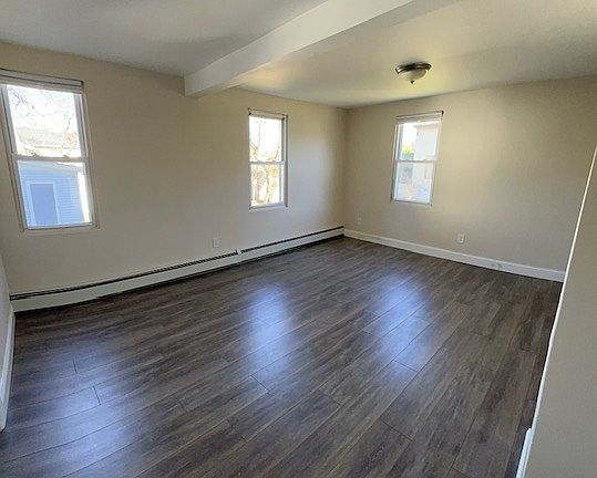 4th image of 105 Magnolia Ave #1