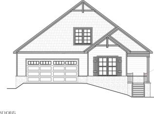185 Honeysuckle Dr, Lenoir City, TN 37771