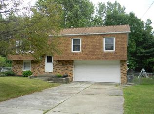 1217 E Gore Rd, Erie, PA 16509