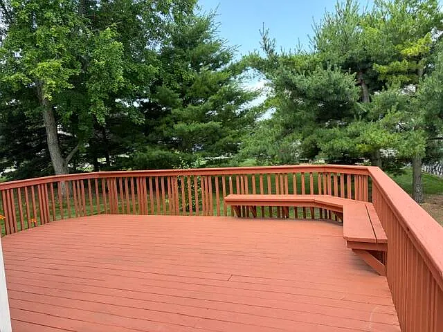328 N Pointe Dr — Photo 6