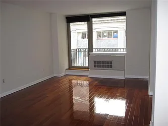 Rented by Space Marketing Shop